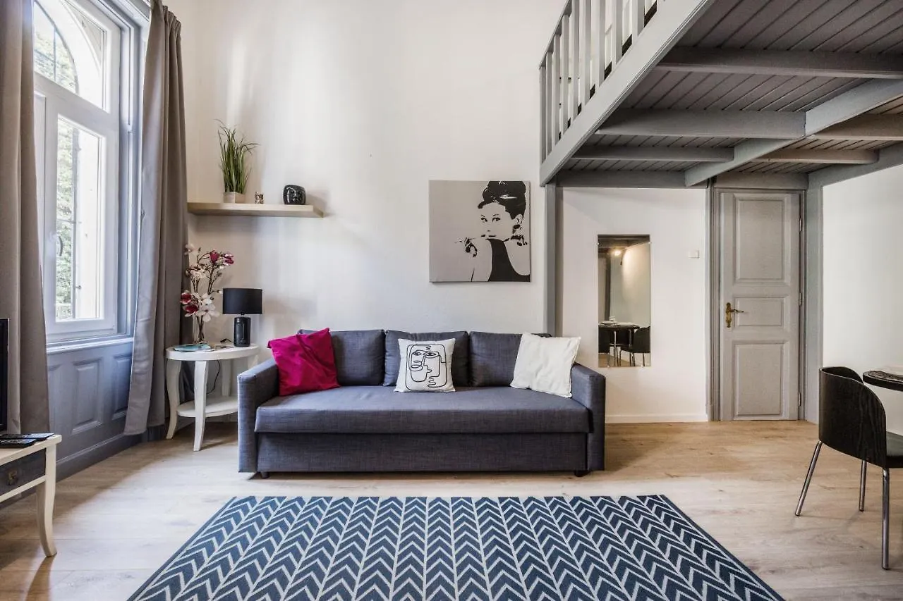 Trendy Apartment At The Hippest Location Budapest
