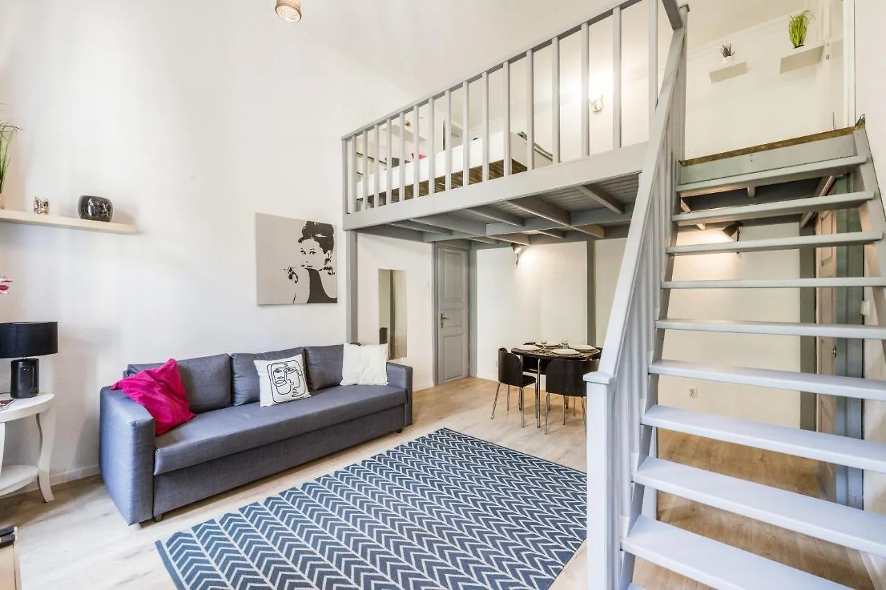 Trendy Apartment At The Hippest Location Budapest 0*,