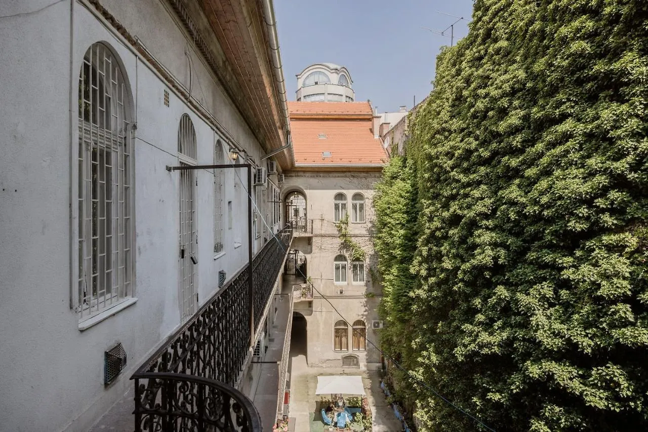 Trendy Apartment At The Hippest Location Budapest